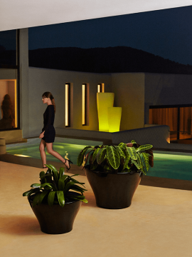nieuwkoop-planters/6VONCENB3_3