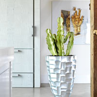 Кашпо Mosaic Silver в интерьере
