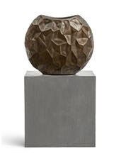 Кашпо TREEZ Effectory - Metal - Плоская сфера Design Crumple - Чернёная бронза 41.33-07-22-084-GRP-58/28 6